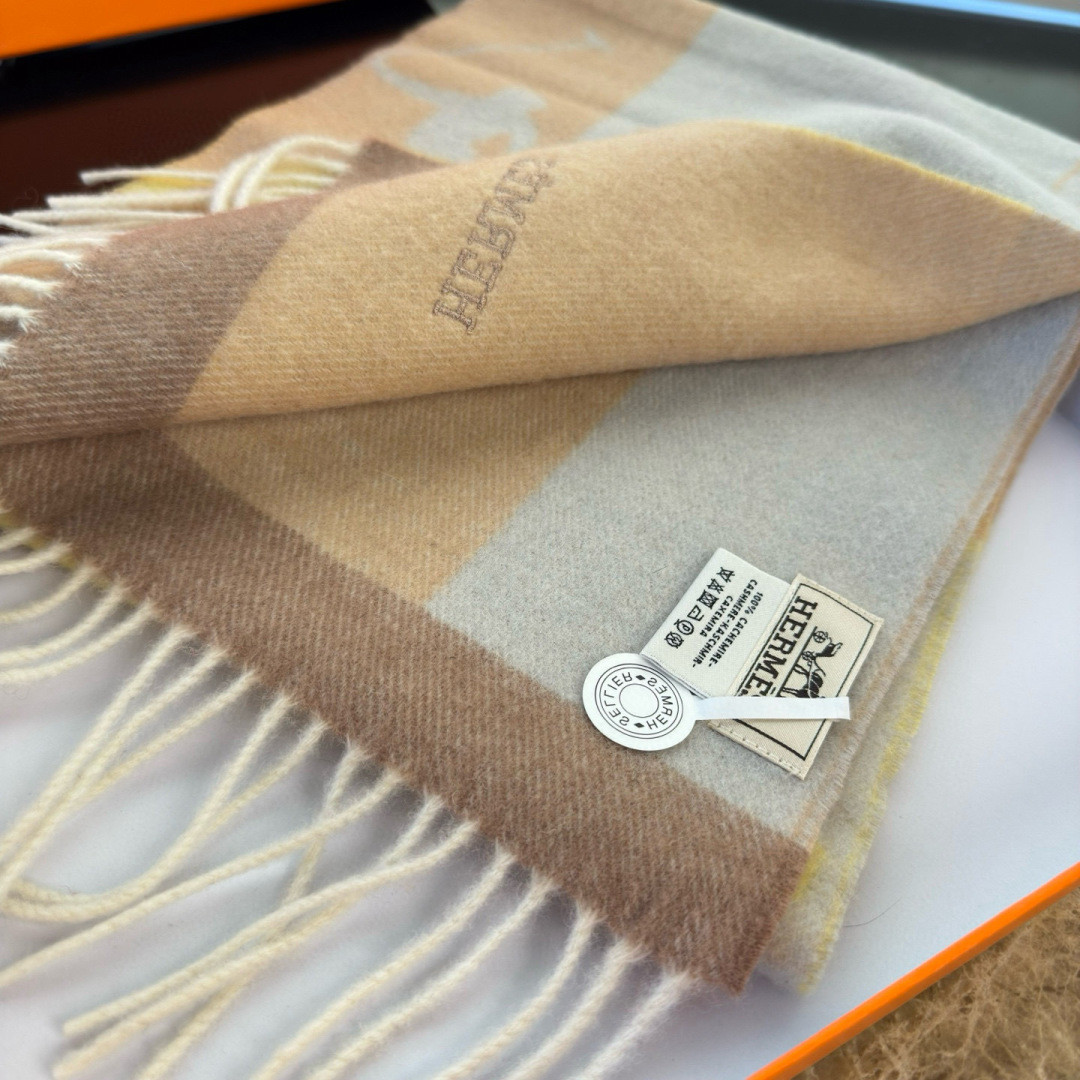 H**me5 scarf 30x168cm