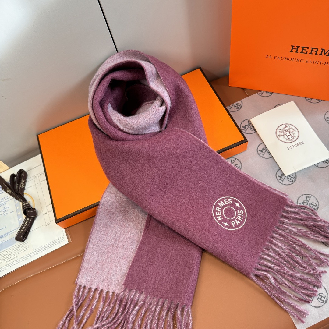 H**me5 scarf 30x180cm