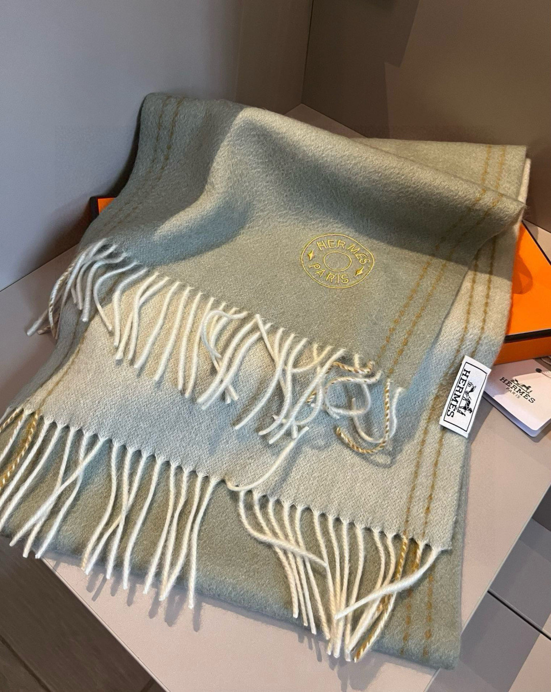 H**me5 scarf 30x180cm