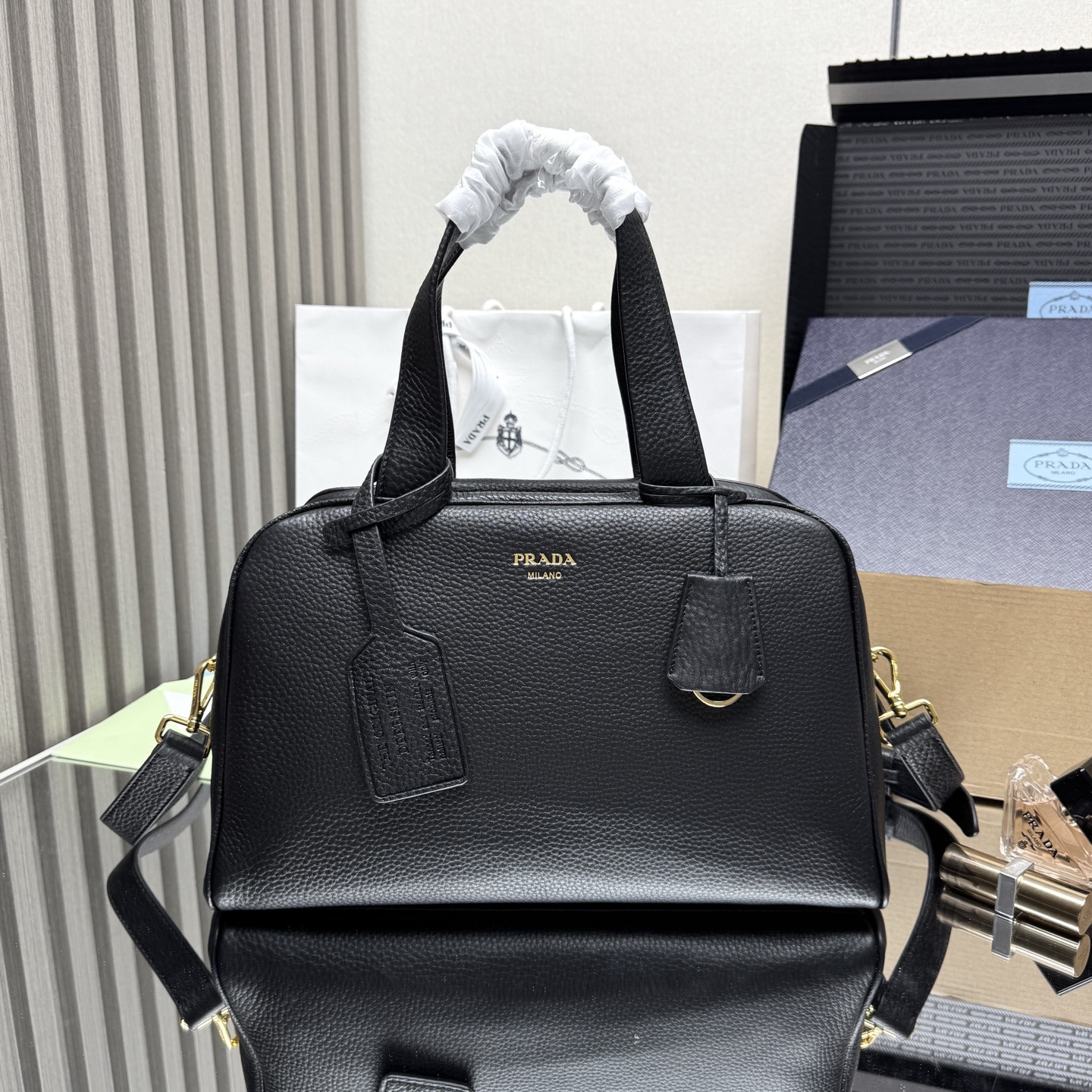 Pra*a Large Leather Top-handle Bag 22x33x14cm