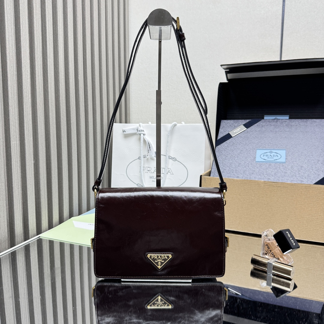 Pra*a Leather Shoulder Bag 13x22x8cm
