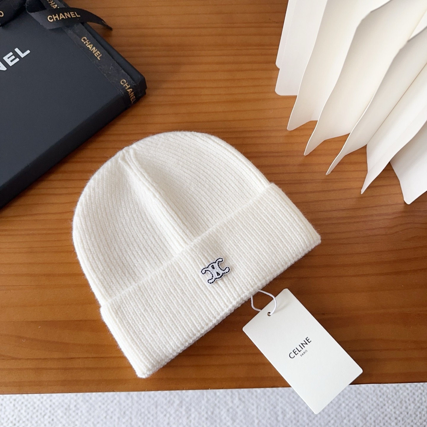 Ce1i*e beanie
