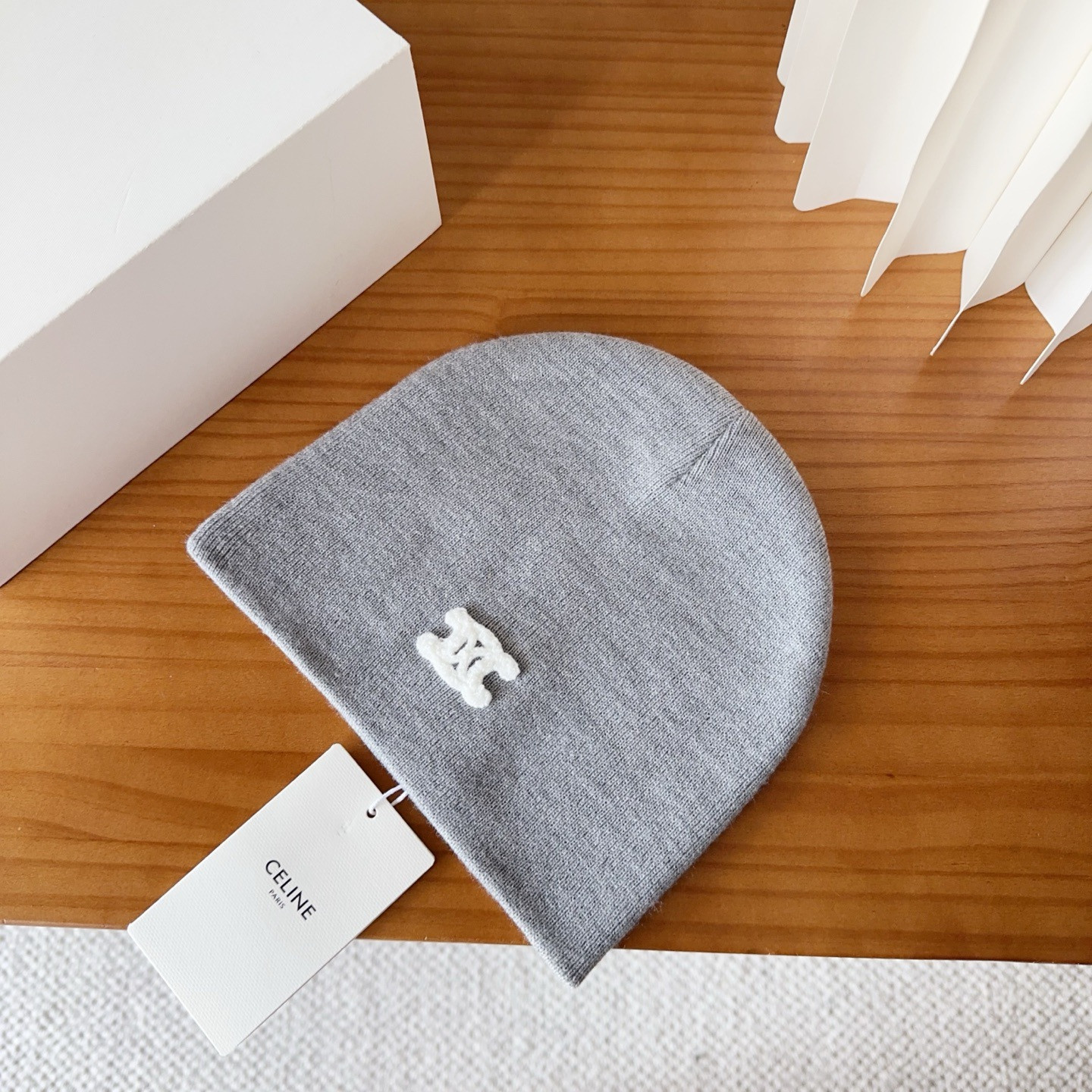 Ce1i*e beanie