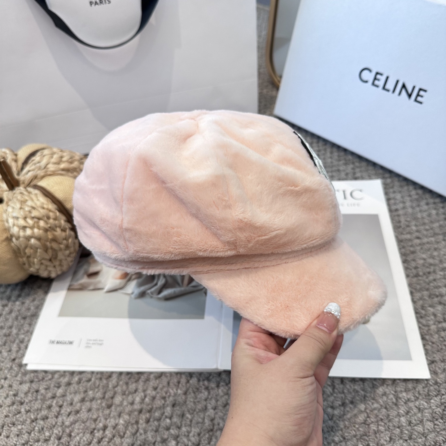 Ce1i*e newsboy cap