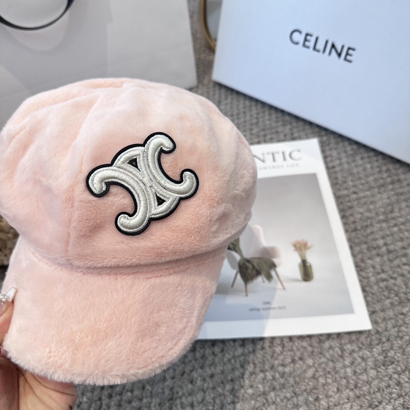 Ce1i*e newsboy cap