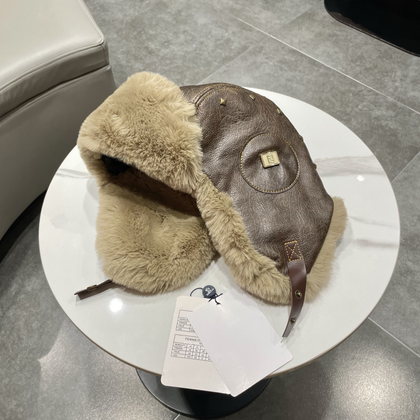 F**di trapper hat