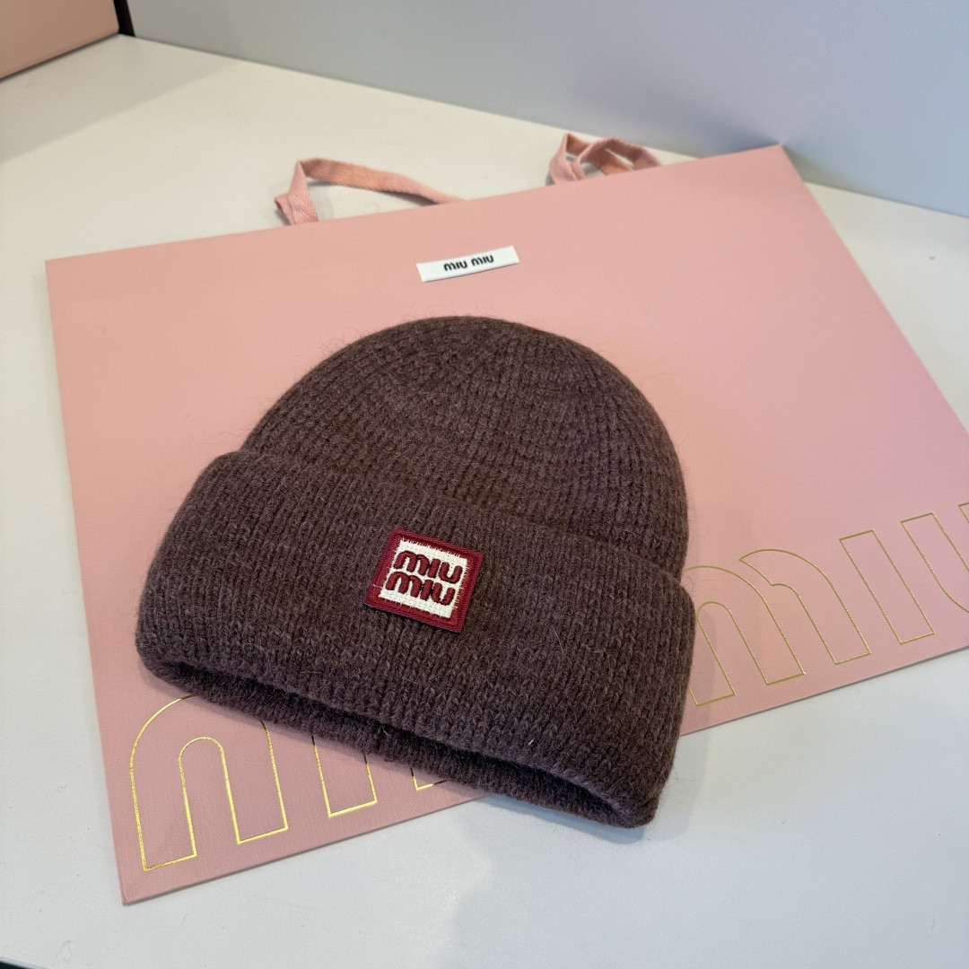 M1v M1v beanie