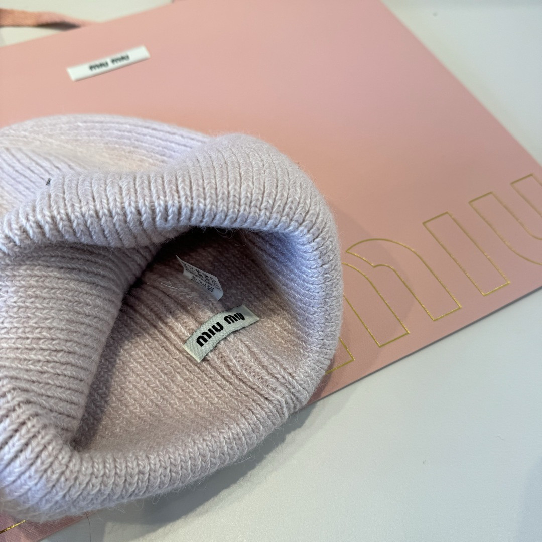 M1v M1v beanie