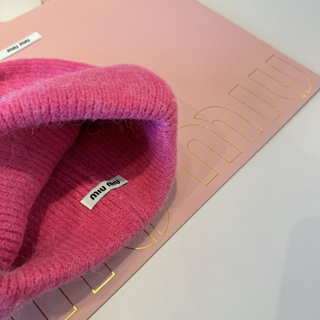 M1v M1v beanie