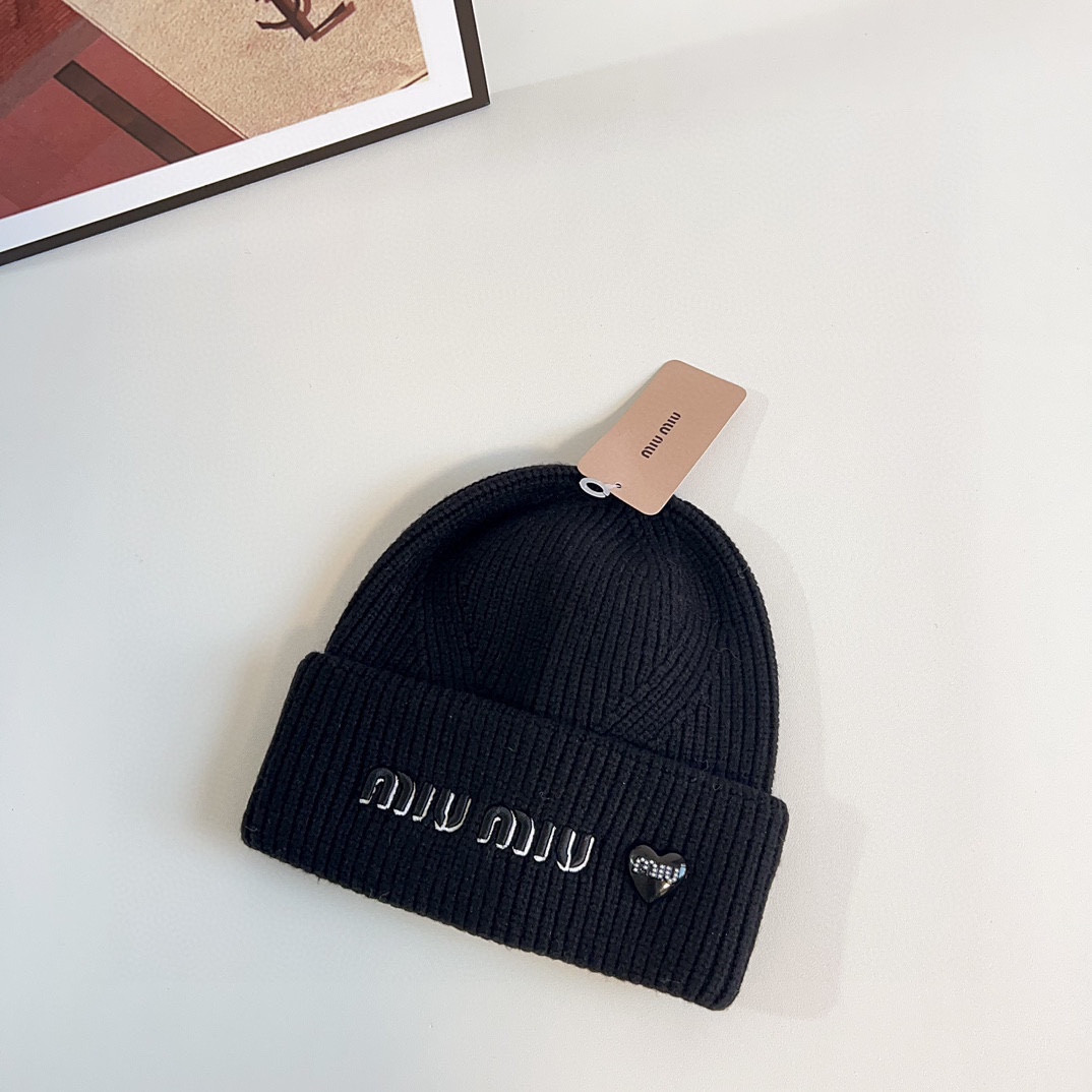 M1v M1v beanie