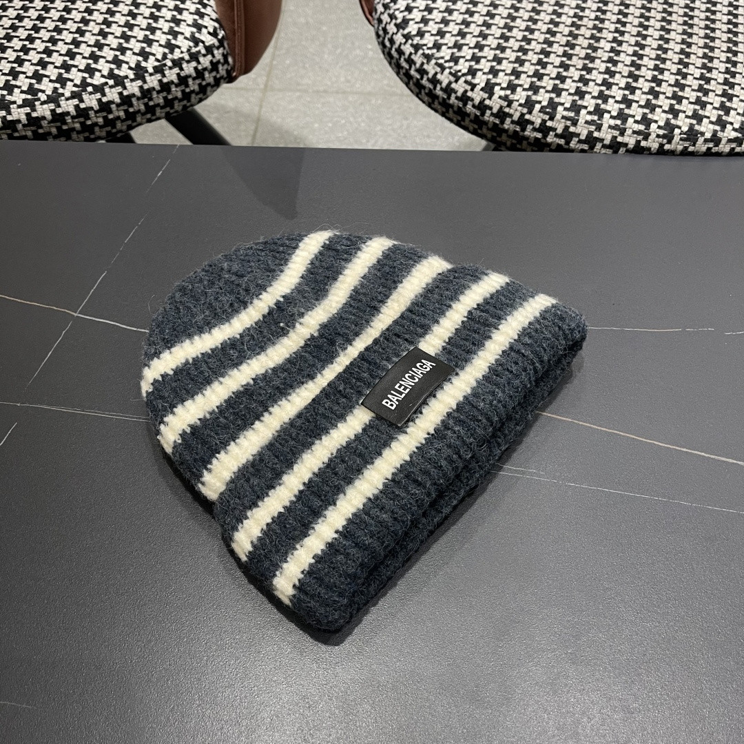 Ba1en*iaga beanie