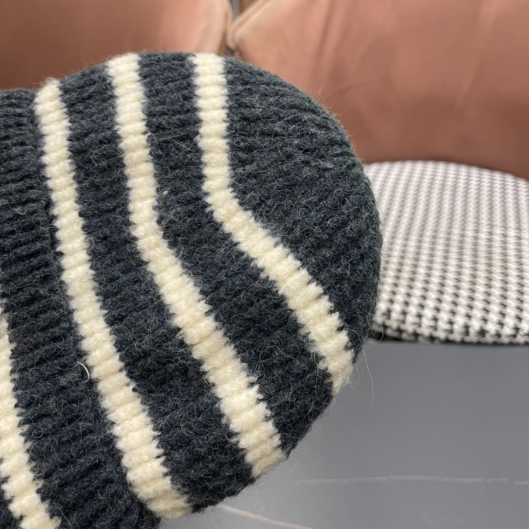 Ba1en*iaga beanie