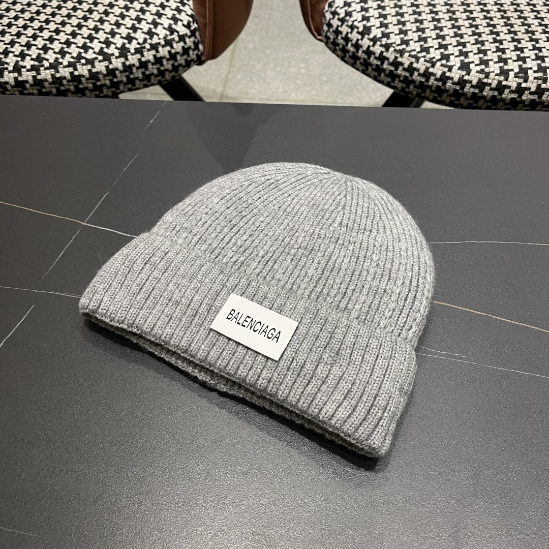 Ba1en*iaga beanie