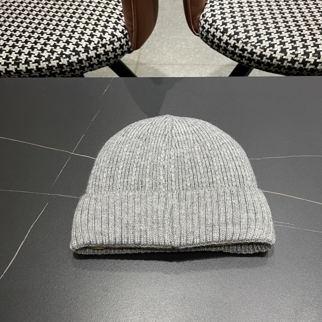 Ba1en*iaga beanie