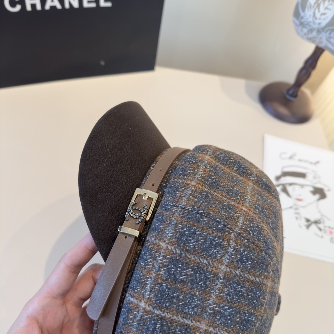 Ch**el newsboy cap 57cm head circumference
