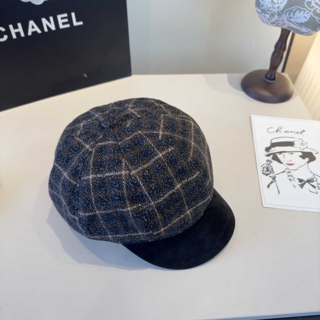 Ch**el newsboy cap 57cm head circumference