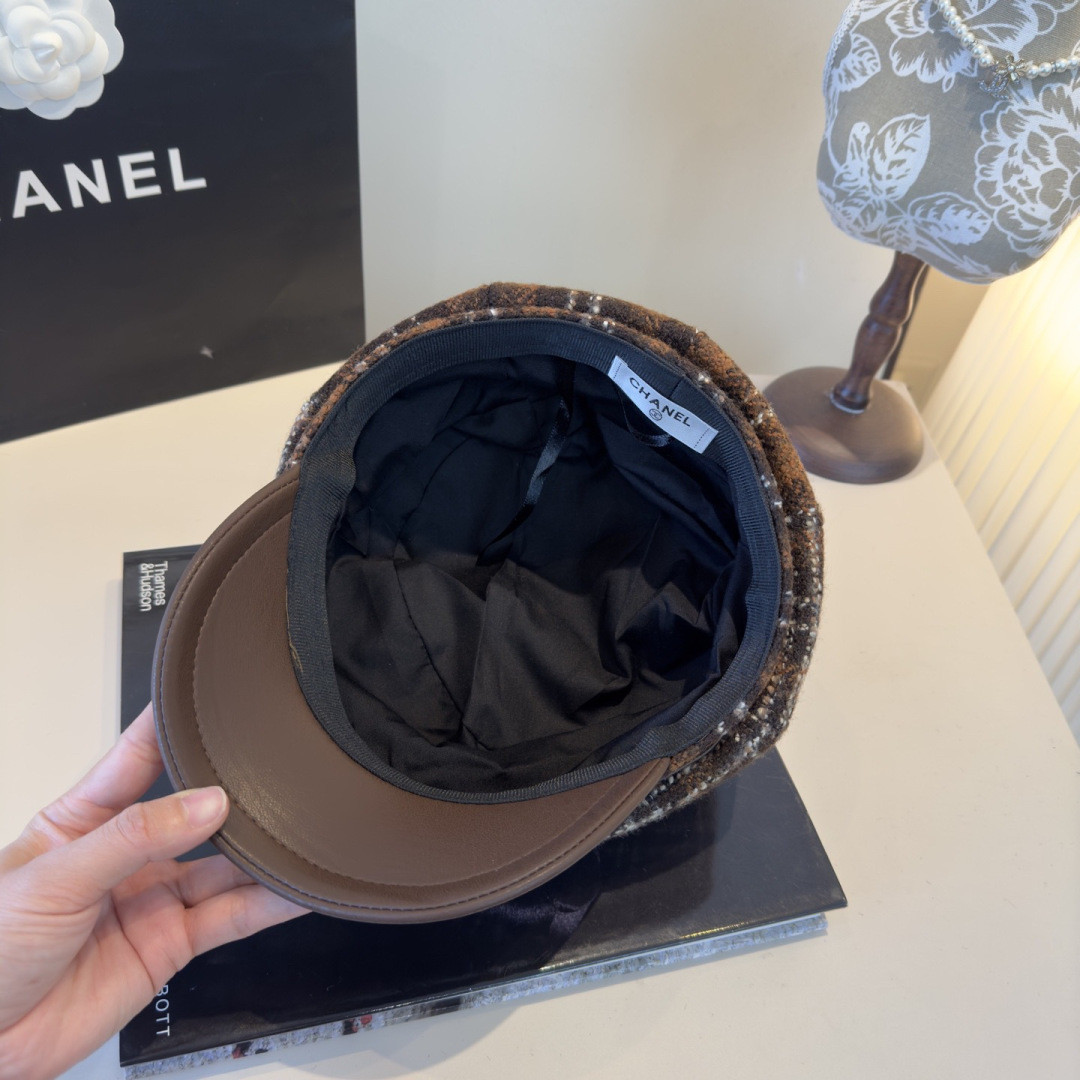 Ch**el newsboy cap 57cm head circumference