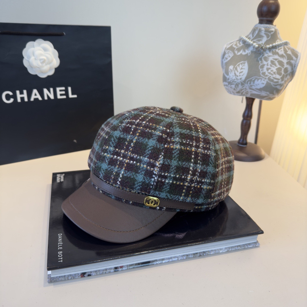 Ch**el newsboy cap 57cm head circumference