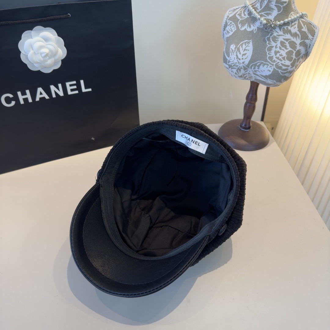 Ch**el newsboy cap 57cm head circumference