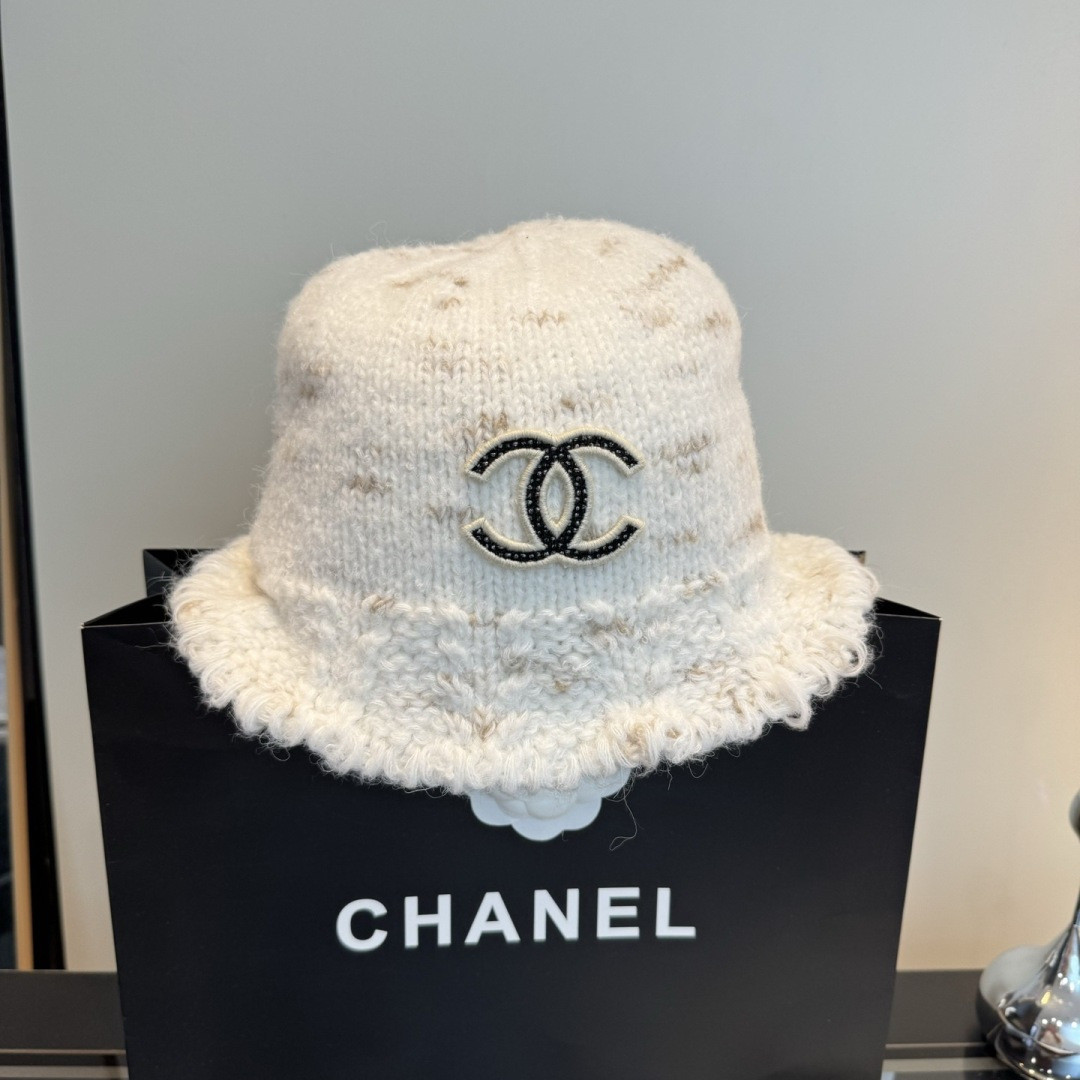 Ch**el knit bucket hat