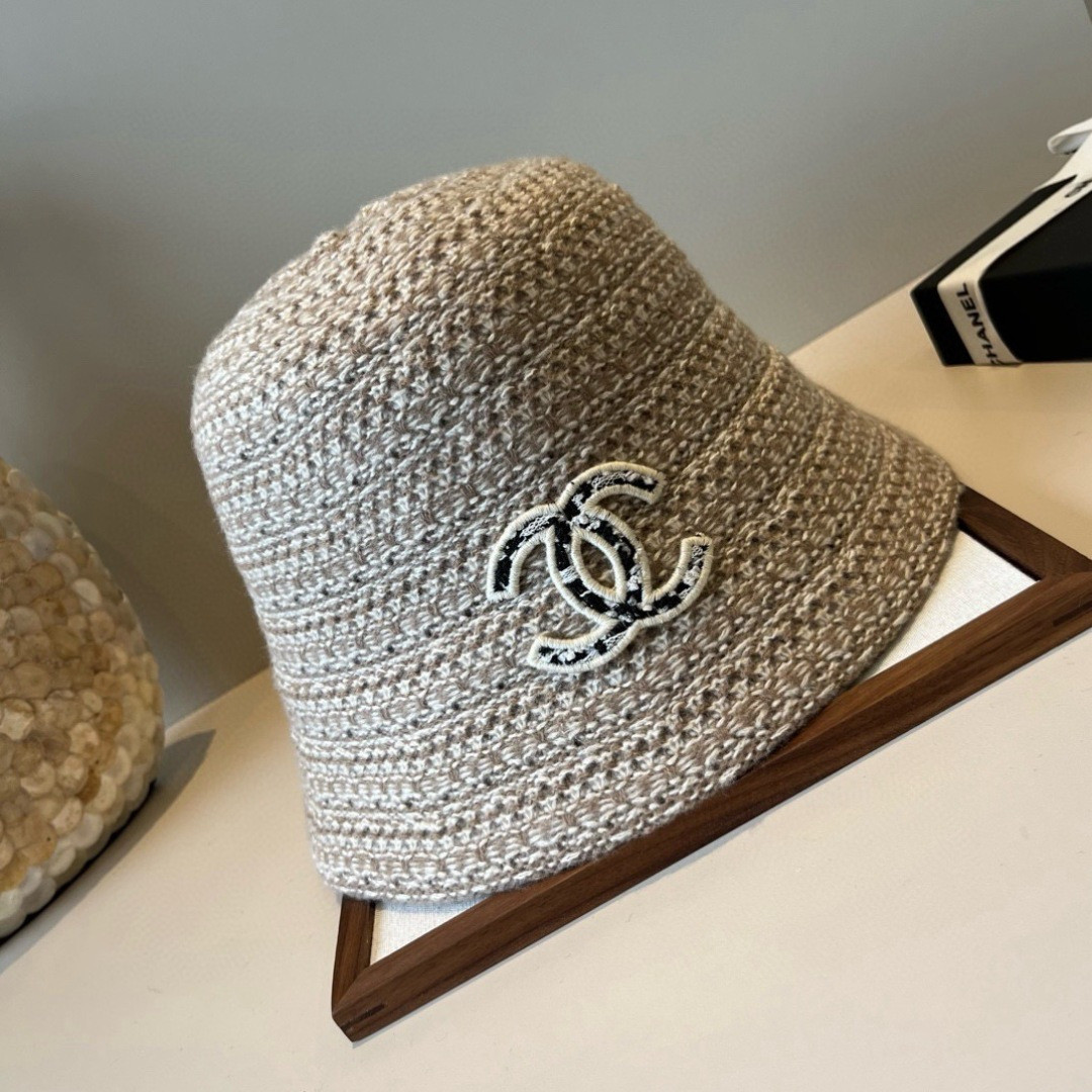 Ch**el knit bucket hat
