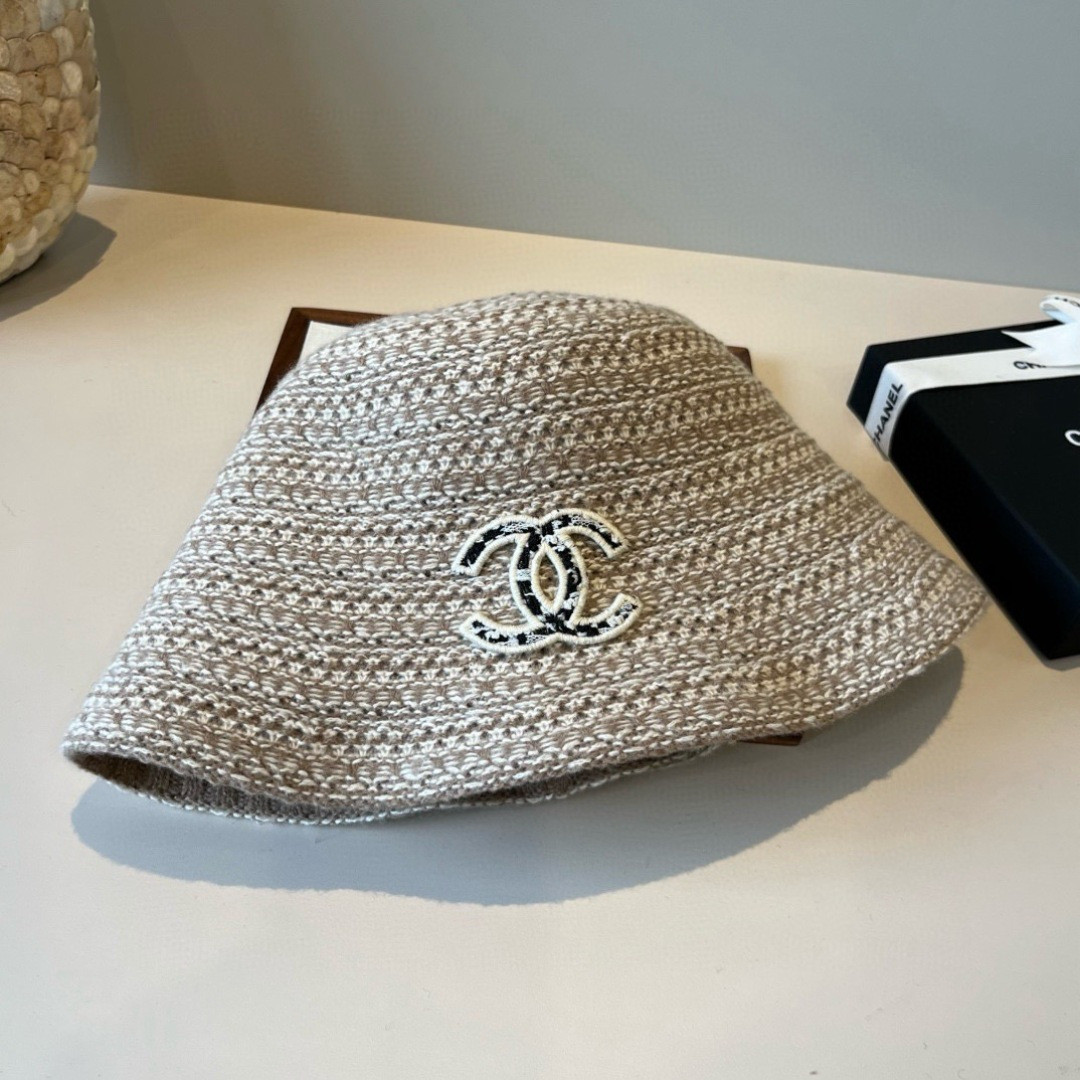 Ch**el knit bucket hat