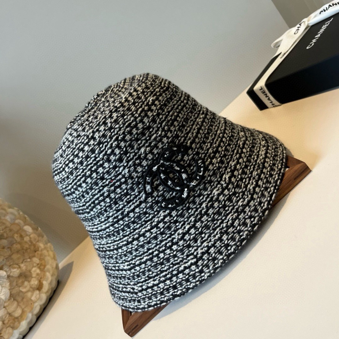 Ch**el knit bucket hat