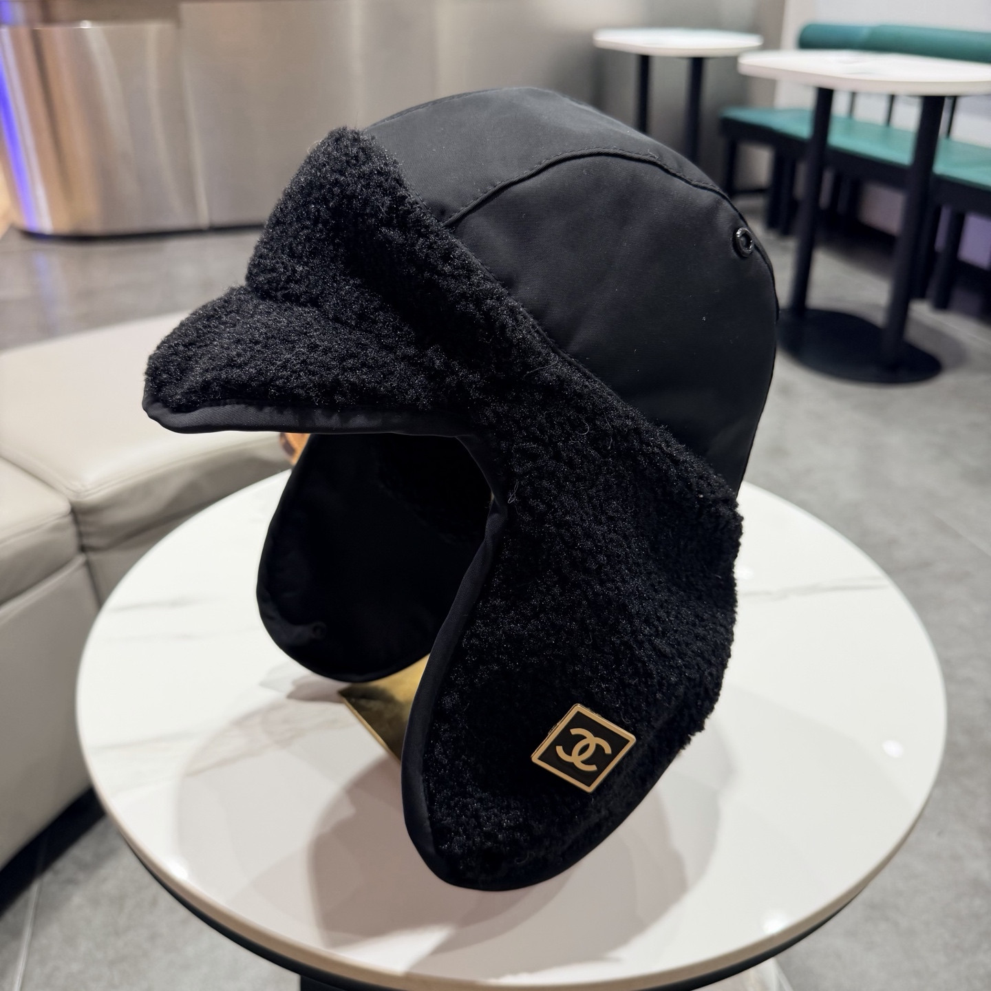 Ch**el hat
