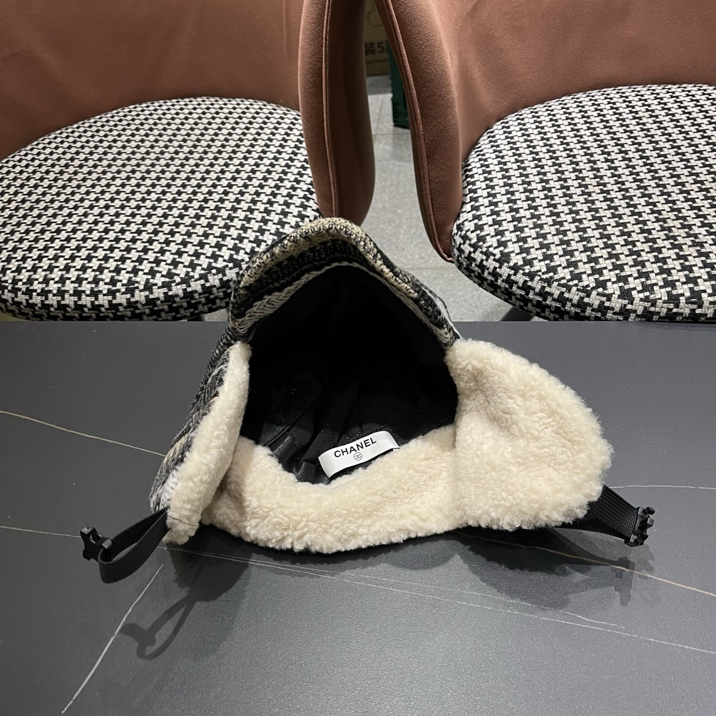 Ch**el trapper hat