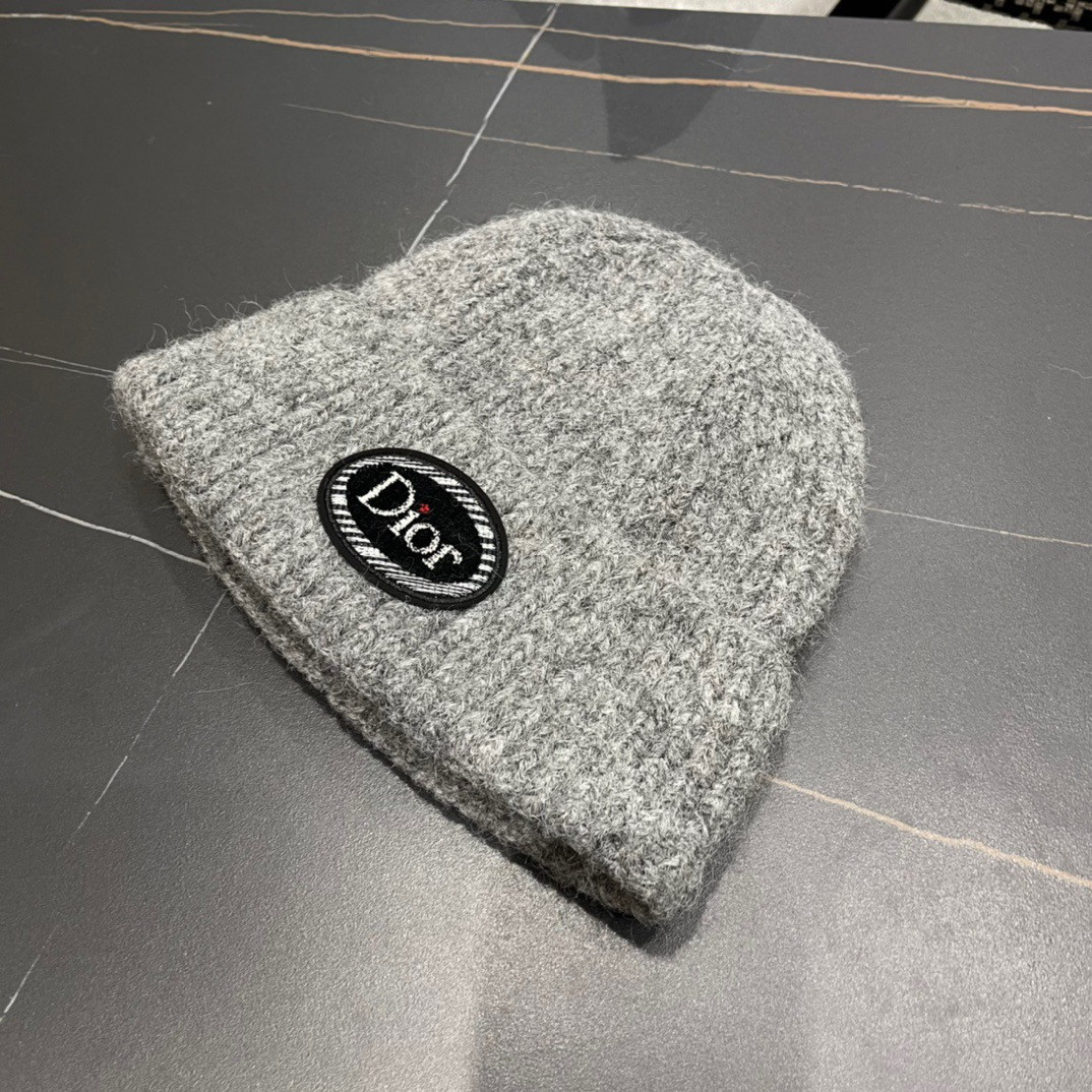 D10r beanie