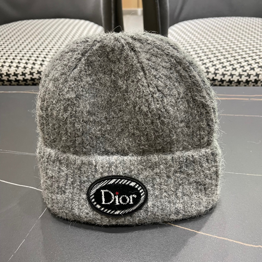 D10r beanie