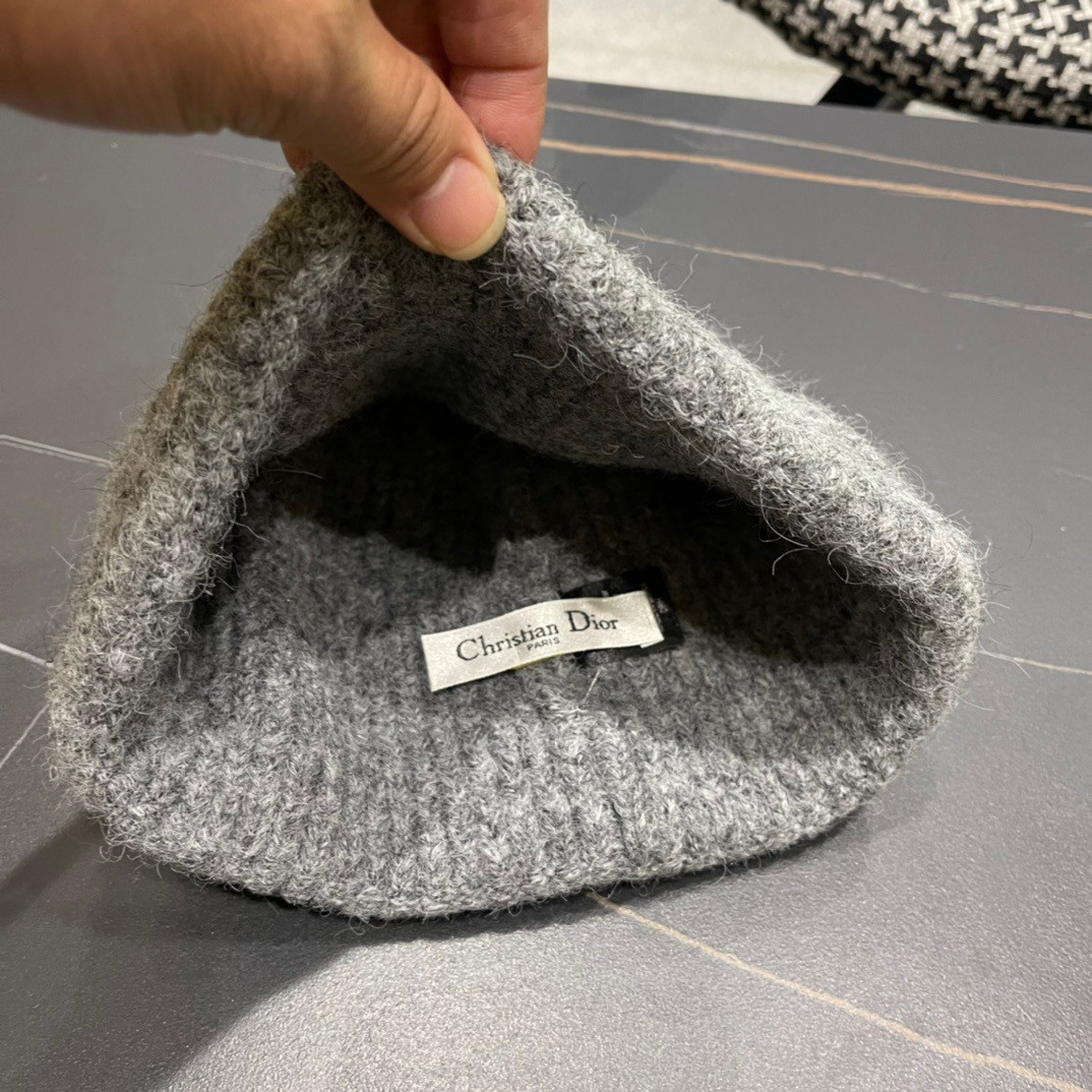 D10r beanie
