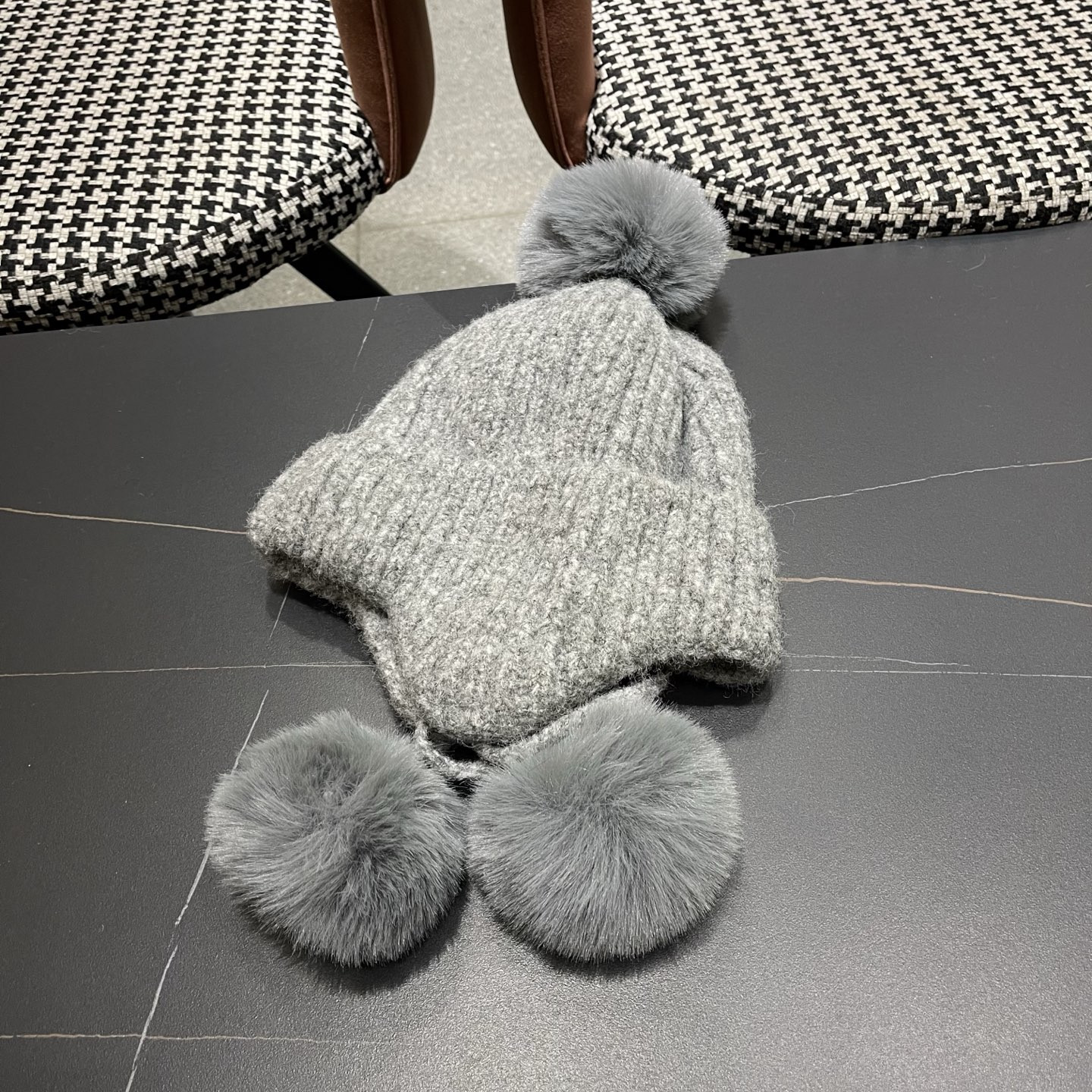 D10r trapper hat