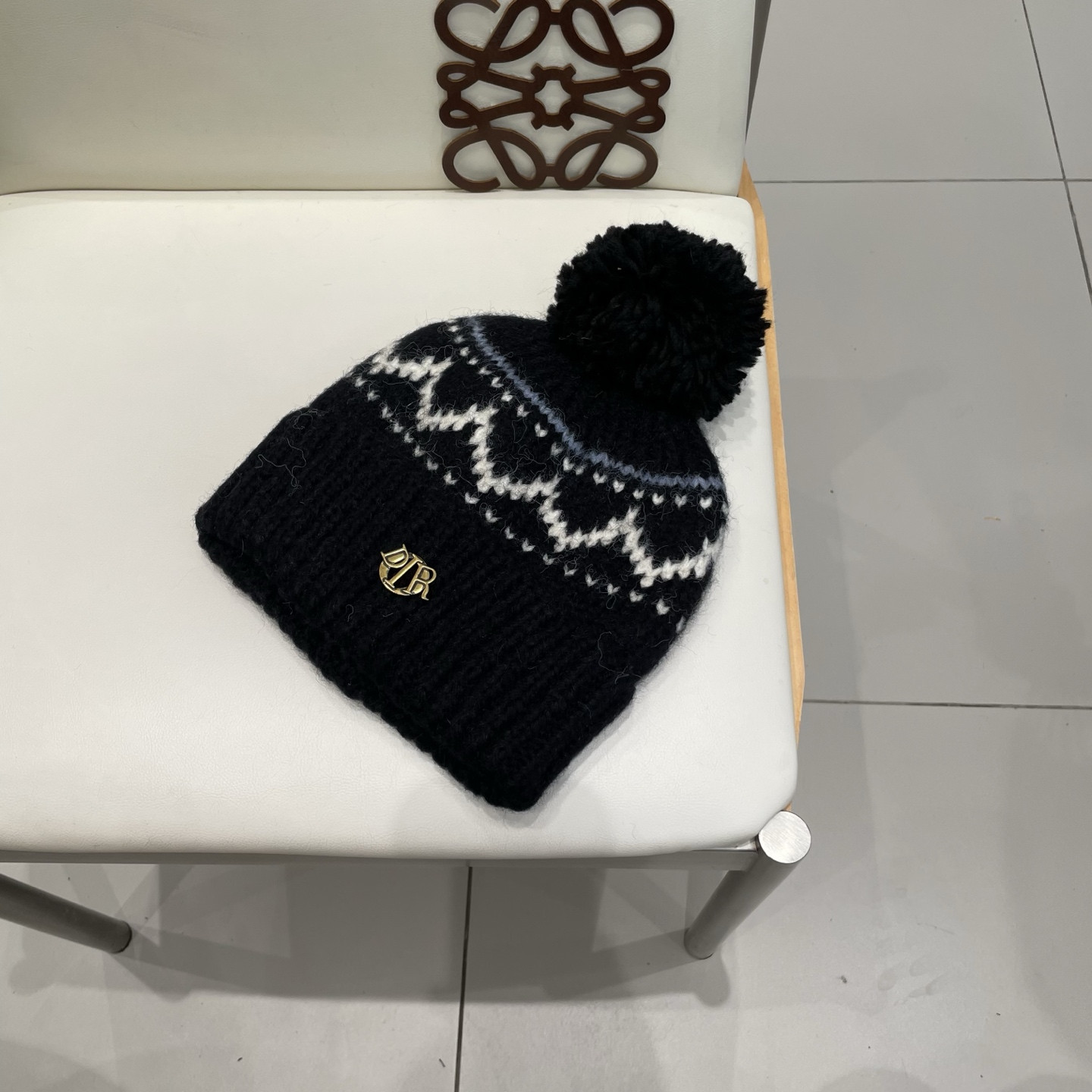 D10r beanie