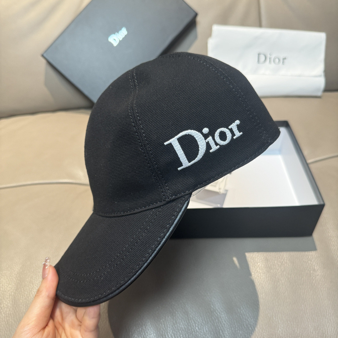 D10r baseball cap