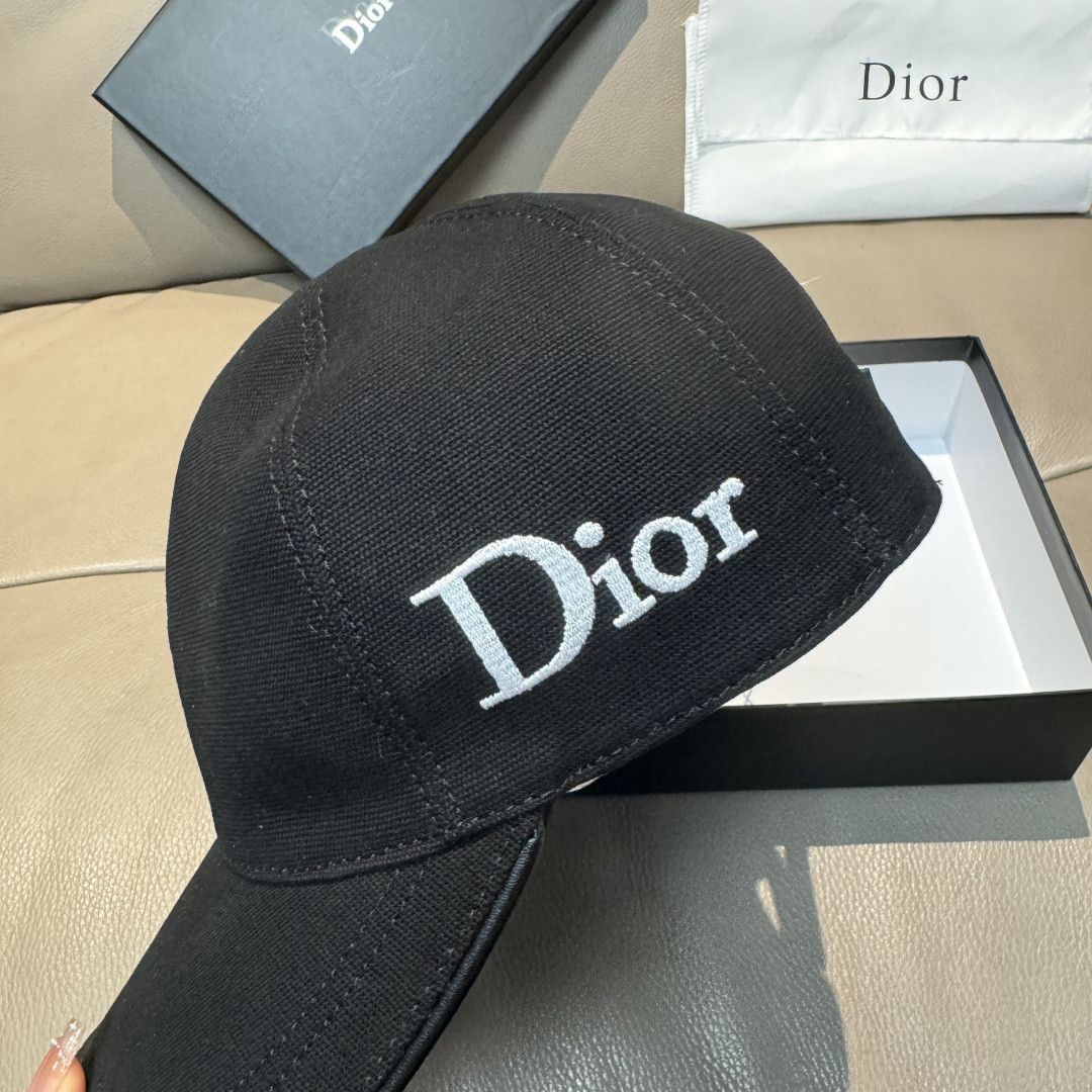D10r baseball cap