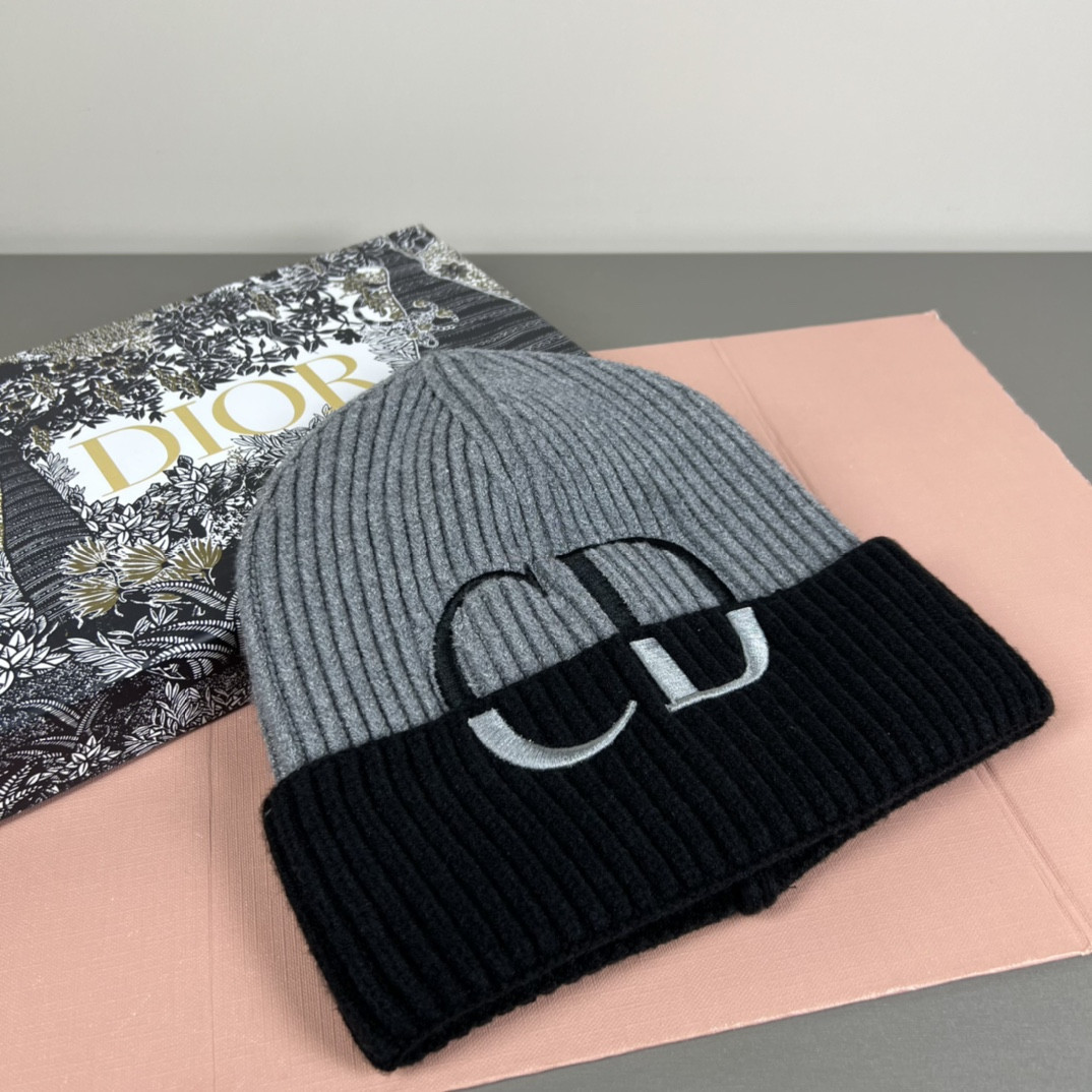 D10r beanie