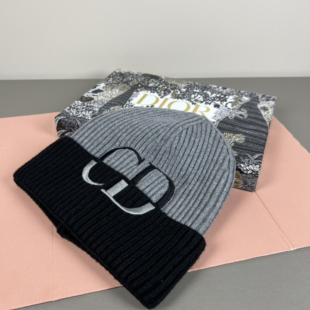 D10r beanie