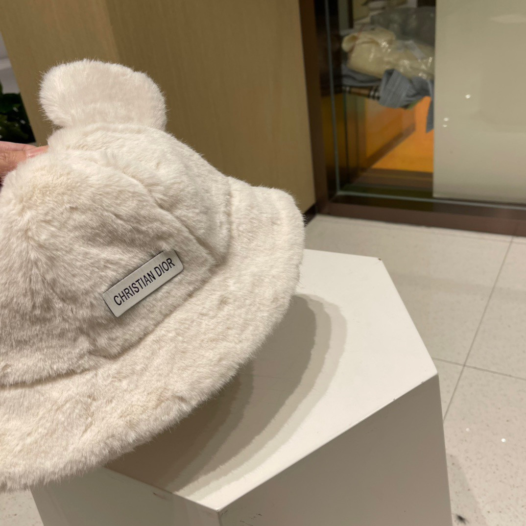 D10r bucket hat