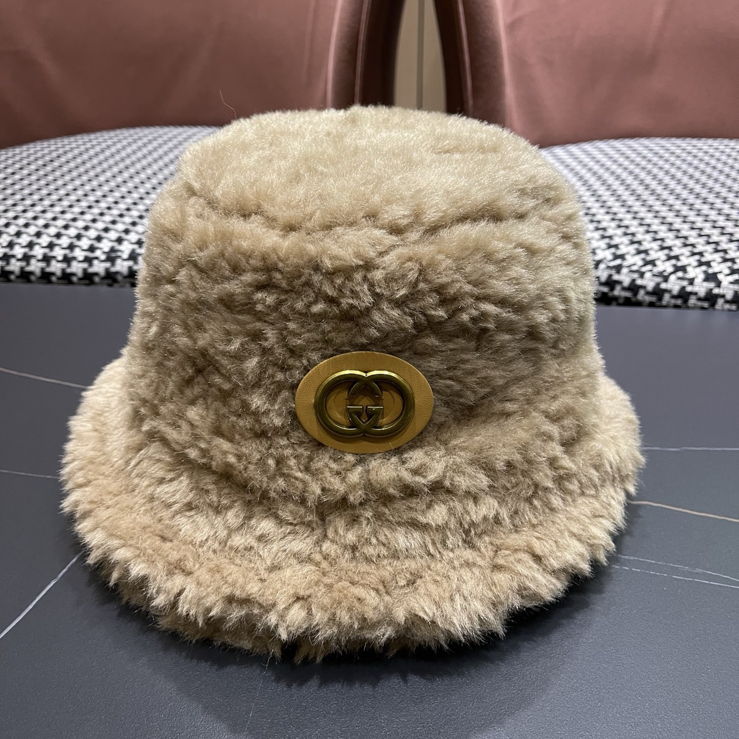 Gvc*1 bucket hat