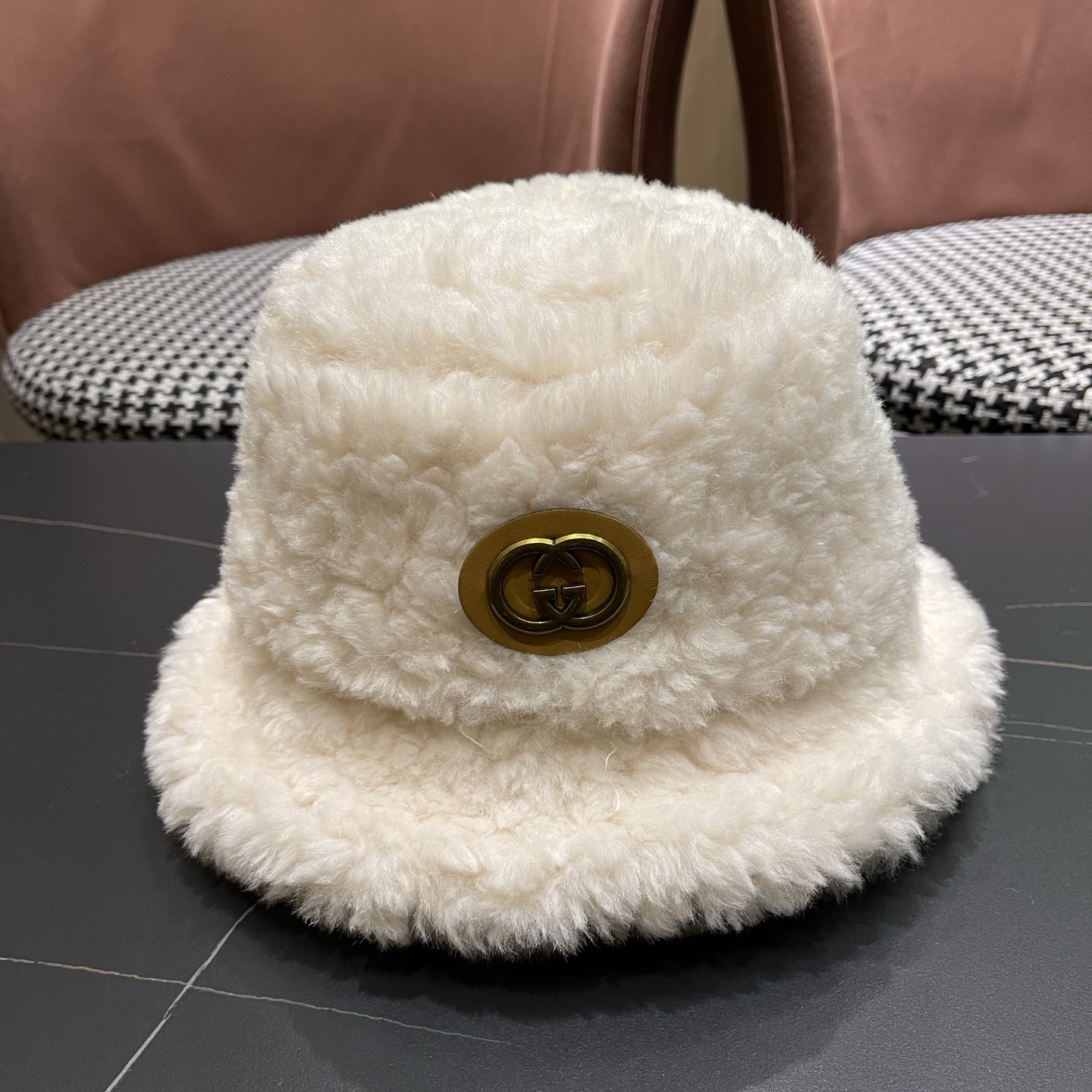 Gvc*1 bucket hat