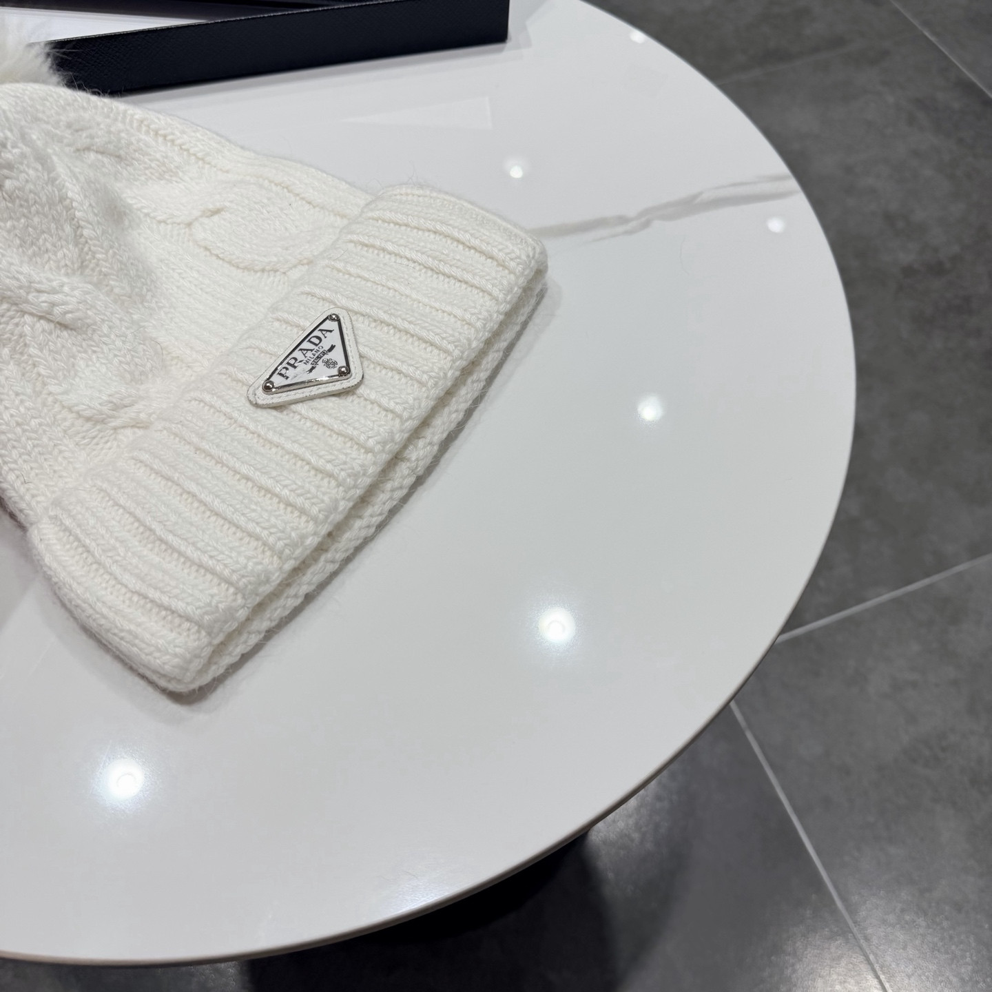 Pra*a beanie