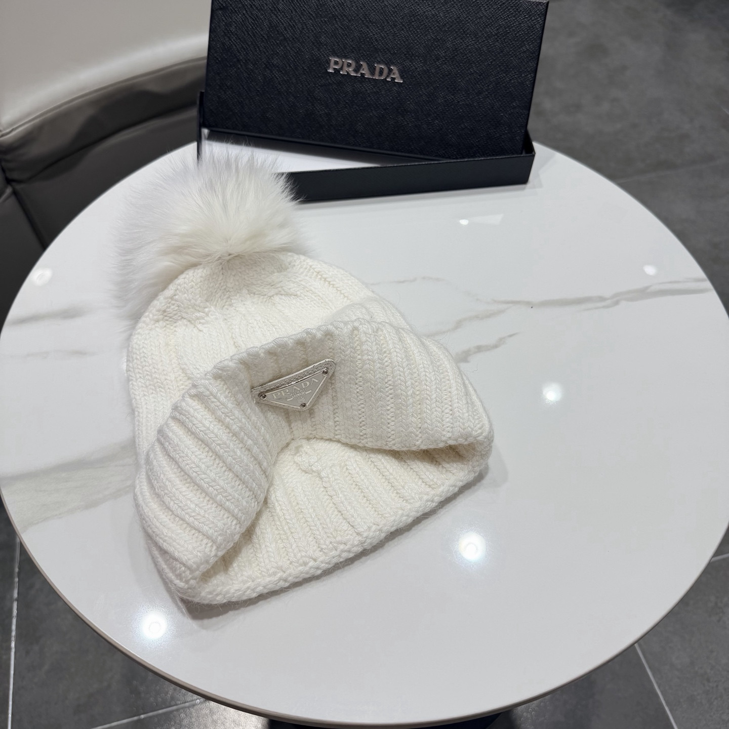 Pra*a beanie