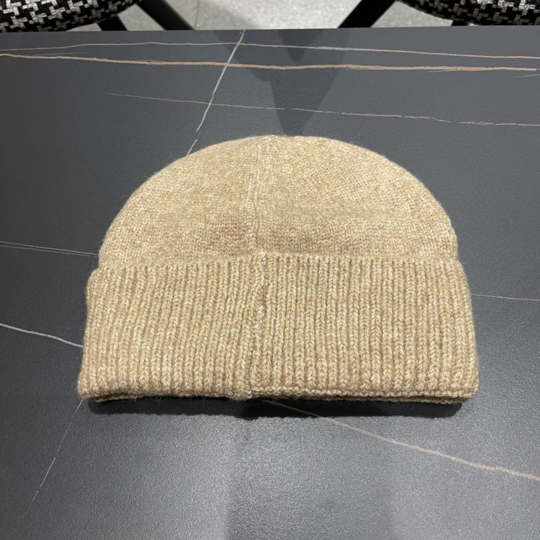 Pra*a beanie