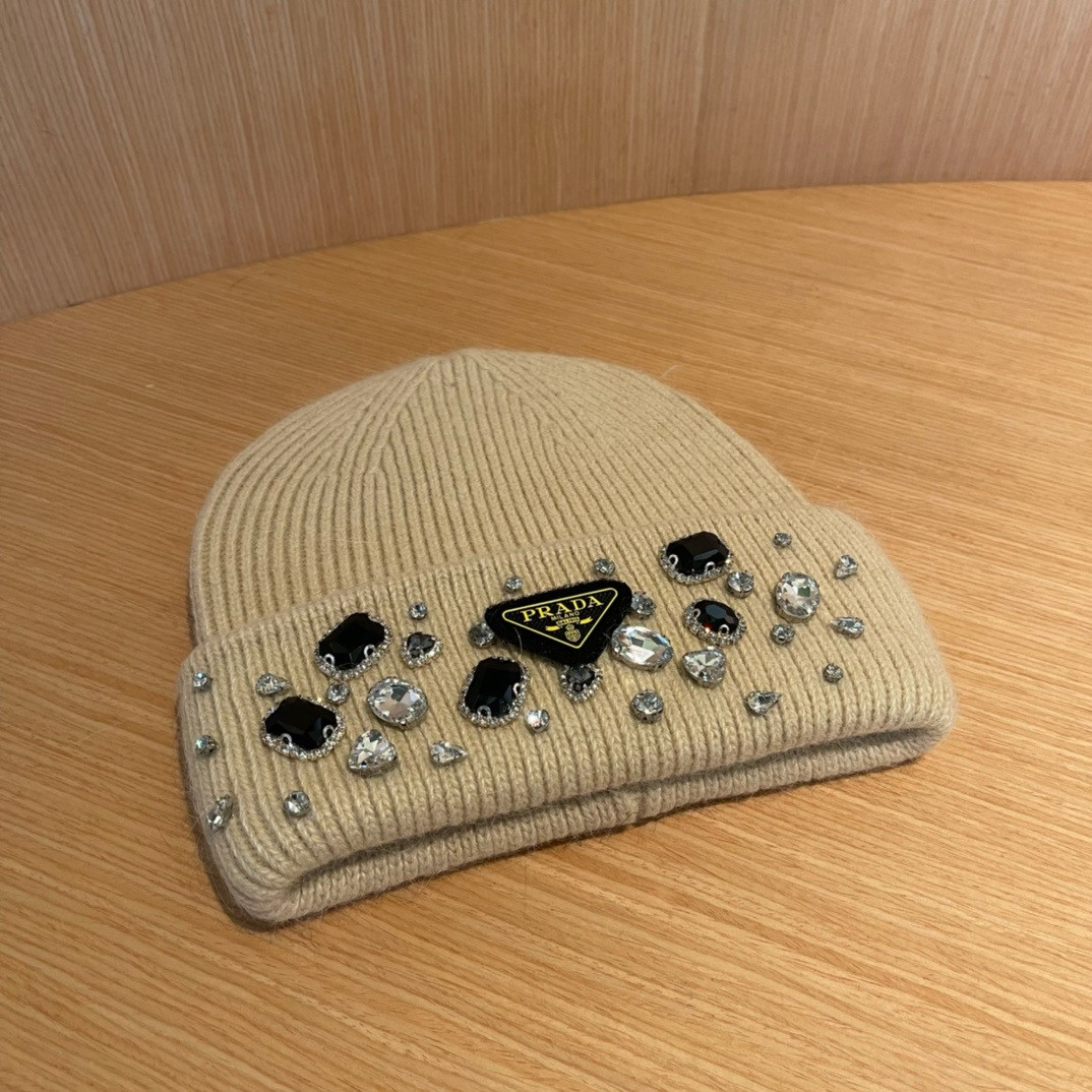 Pra*a beanie