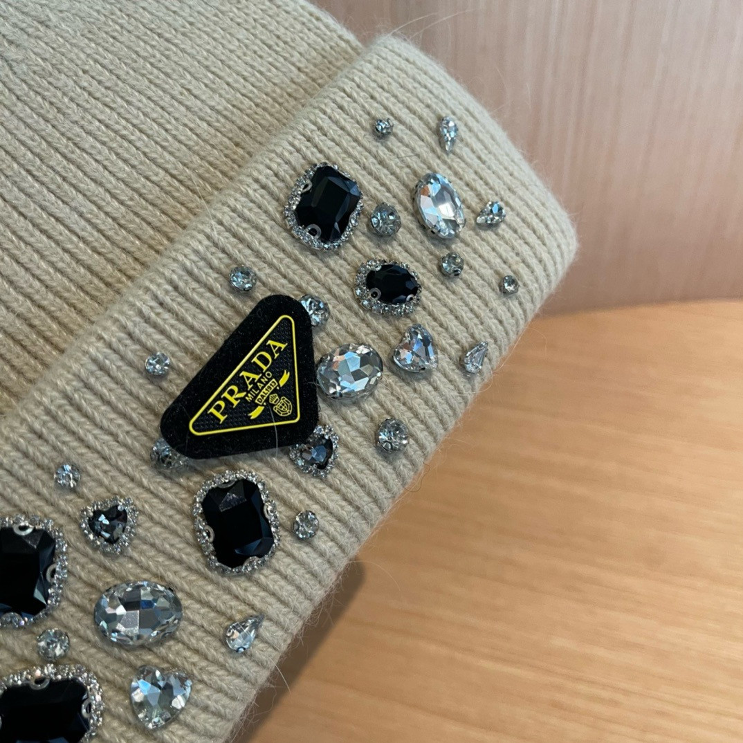 Pra*a beanie