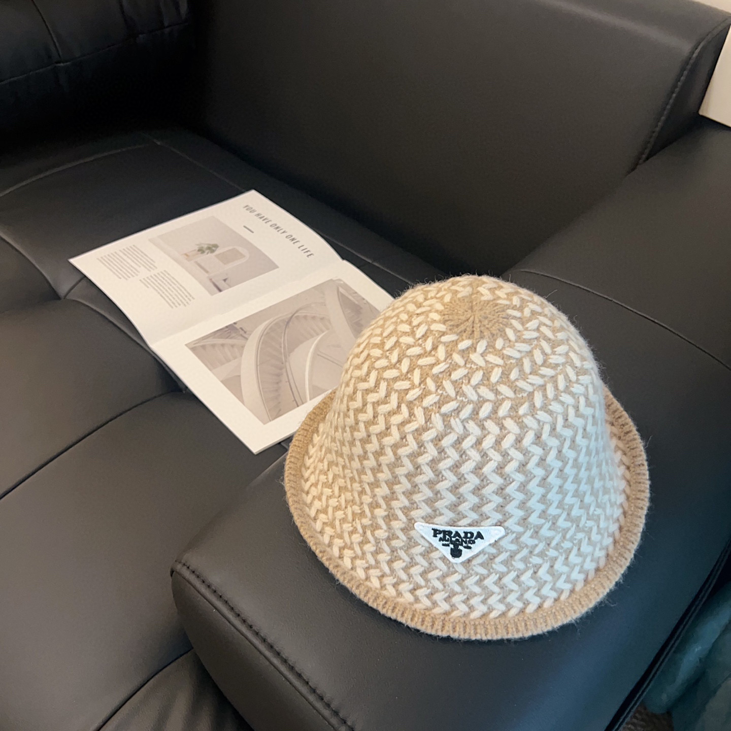 Pra*a knit bucket hat