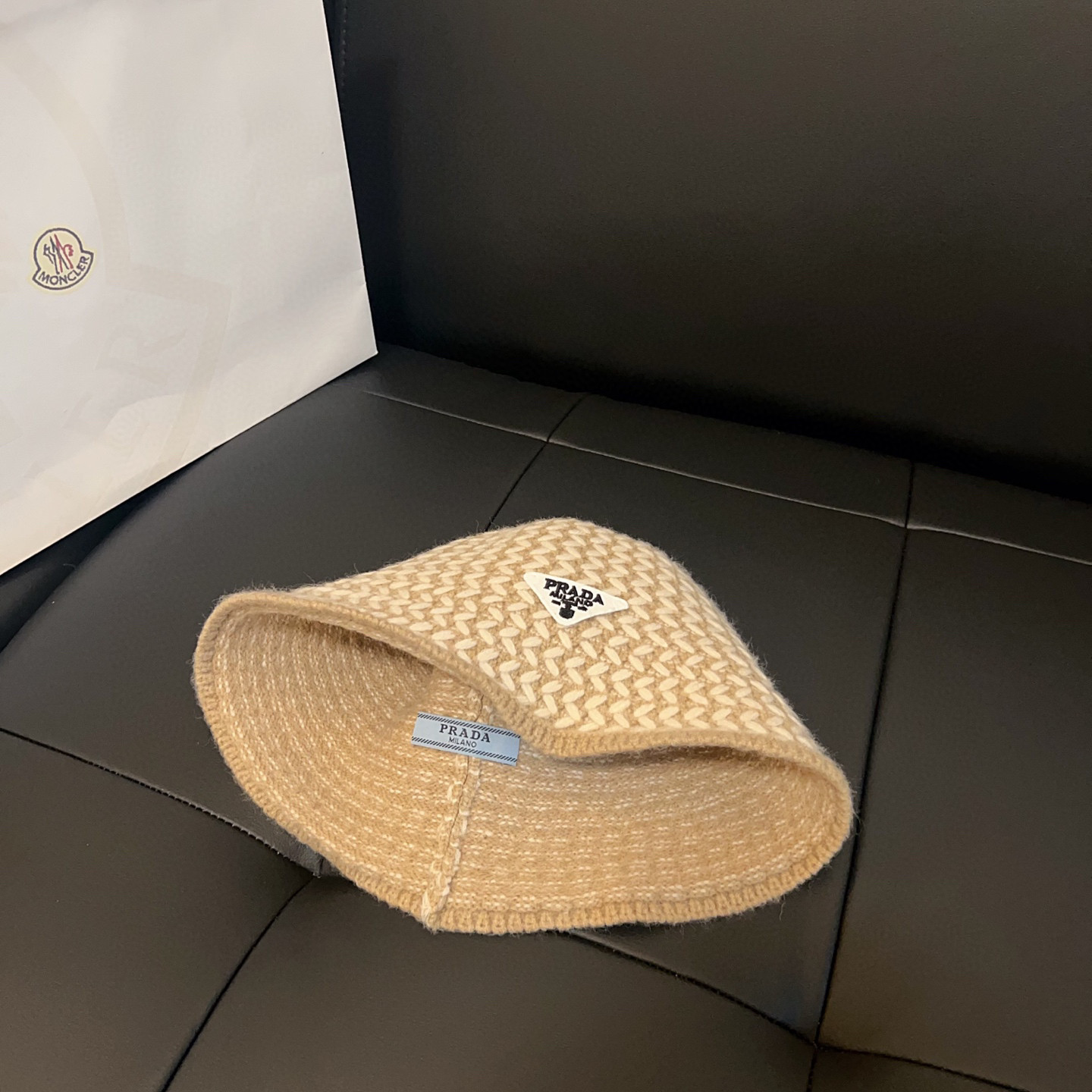 Pra*a knit bucket hat