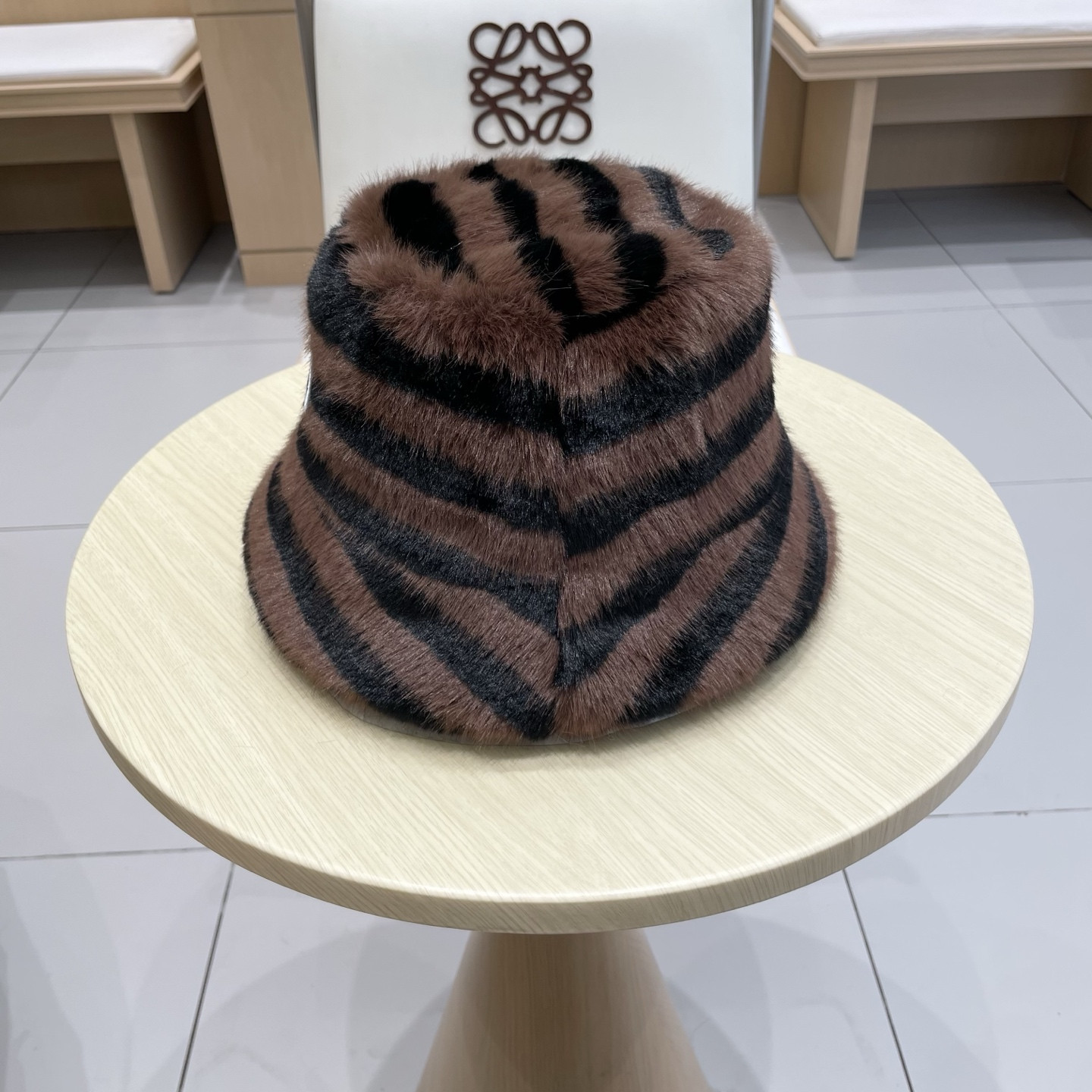 Pra*a bucket hat
