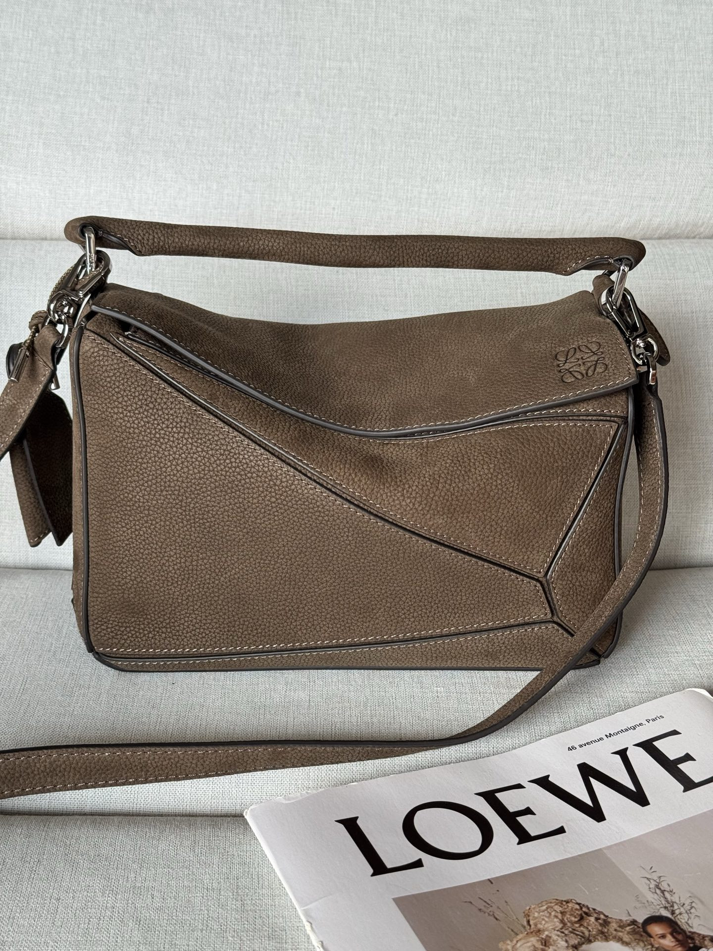 L0ew* small featherlight puzzle bag in grained nubuck 16.5x24x10.5cm